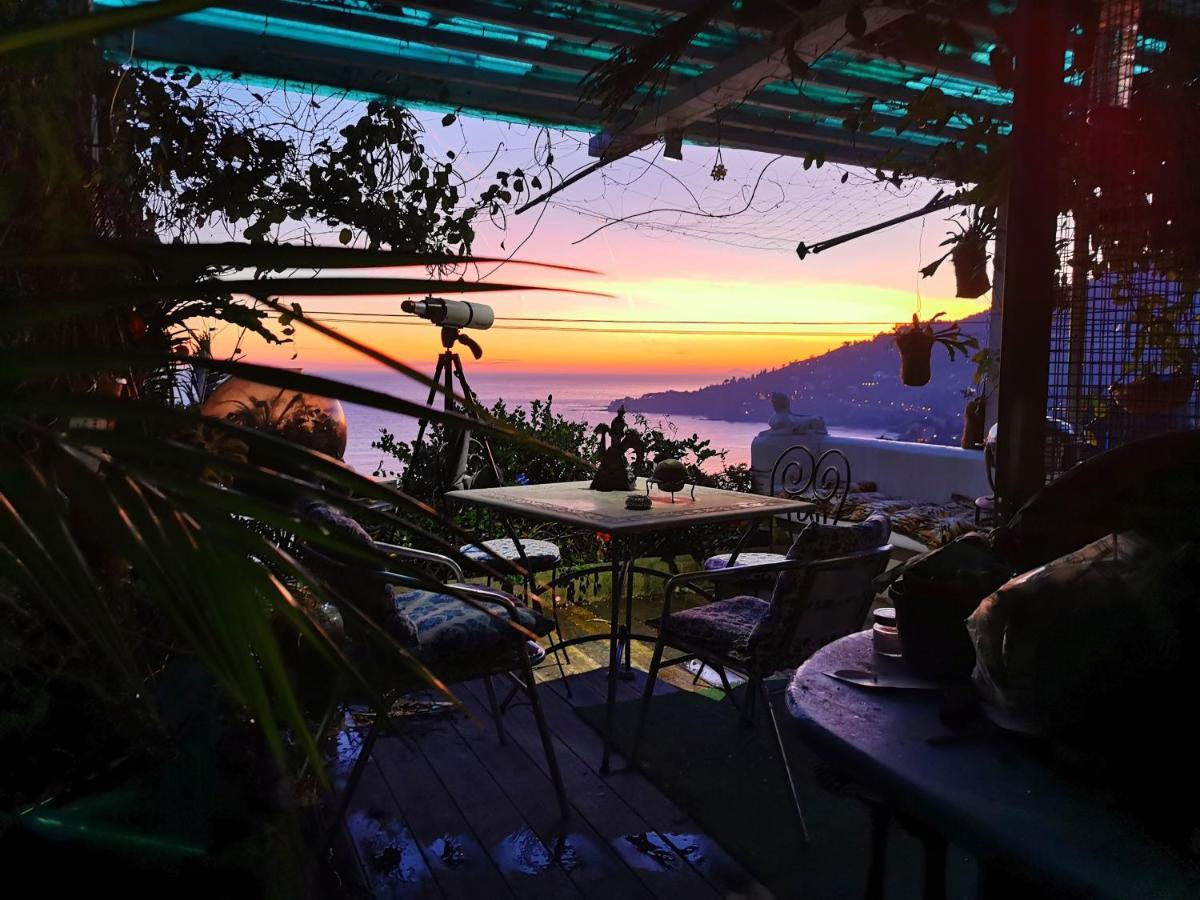 Romantic Casa Lorenzina Affittacamere ヴェンティミーリア エクステリア 写真