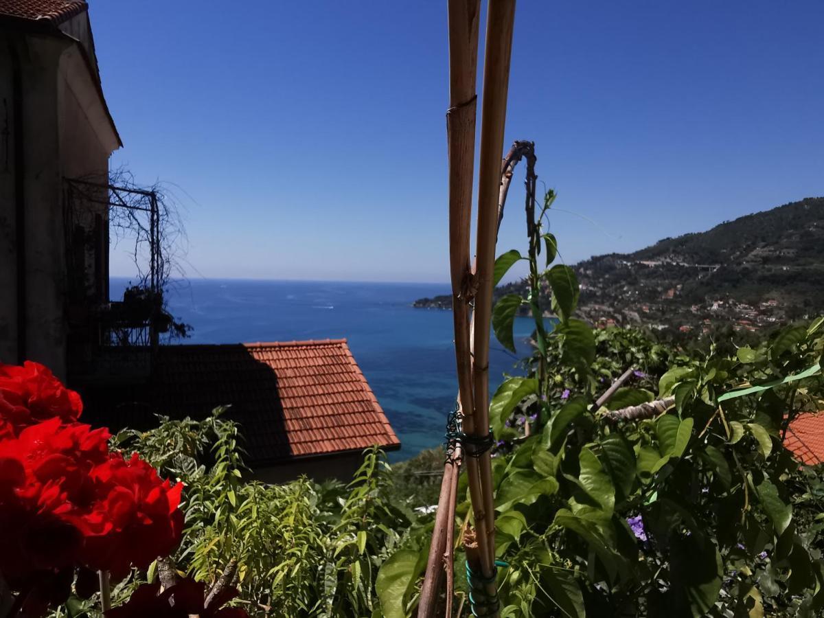 Romantic Casa Lorenzina Affittacamere ヴェンティミーリア エクステリア 写真