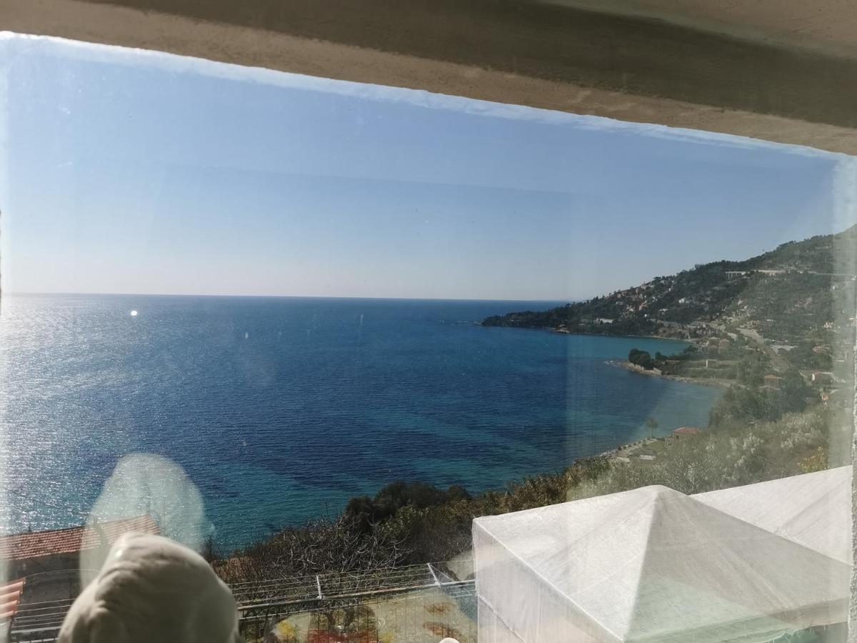 Romantic Casa Lorenzina Affittacamere ヴェンティミーリア エクステリア 写真