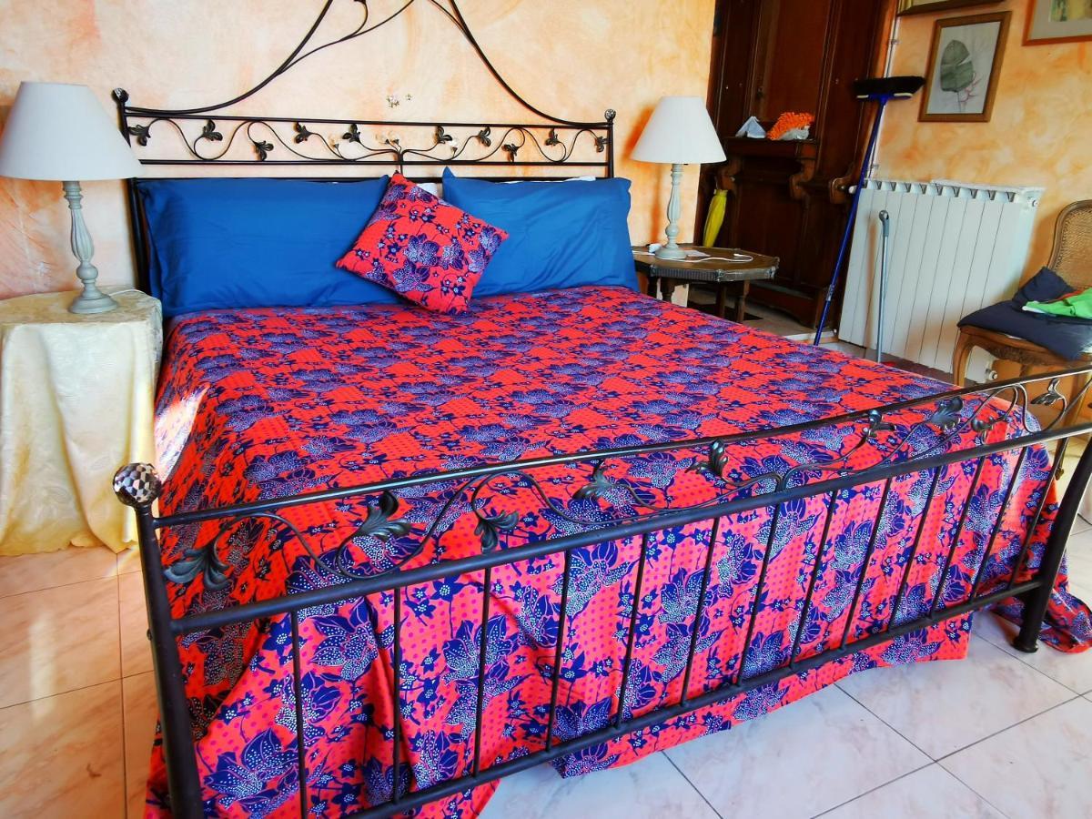Romantic Casa Lorenzina Affittacamere ヴェンティミーリア エクステリア 写真